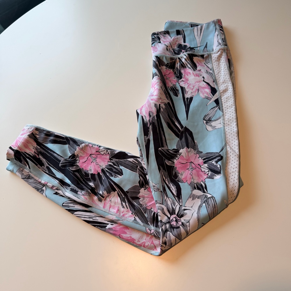 Nike All in One Floral Print High Waisted Women's Leggings